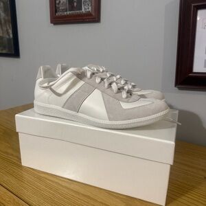 Maison Martin Margiela ‘White’ Gats U.S. 12